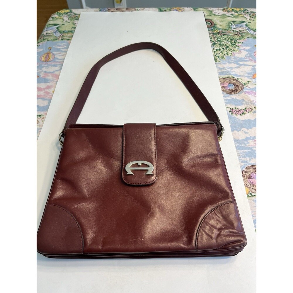 Vtg 1970’s Aigner Oxblood Large Horseshoe “A” Logo Shoulder Handbag Purse